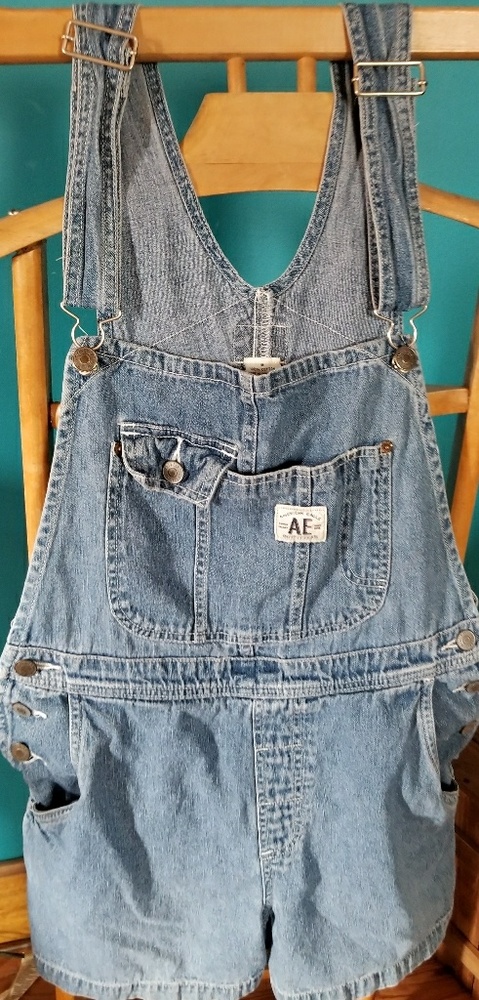 American Eaglr Overall jean shorts small